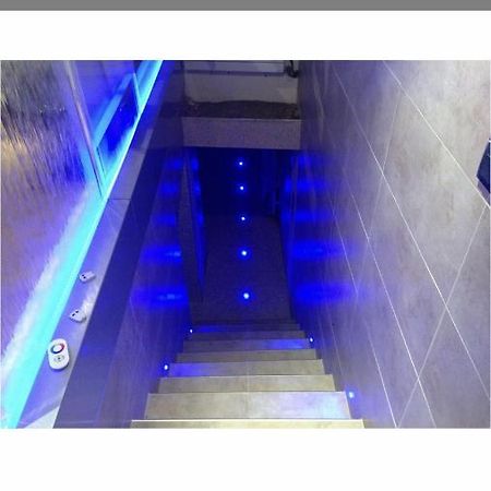 קלרמונט-פרנד Logement Haut De Gamme Jacuzzi Sauna מראה חיצוני תמונה